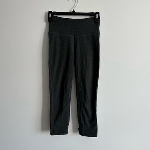 Calvin Klein Performance 3/4 Leggings Activewear Size XS Grey